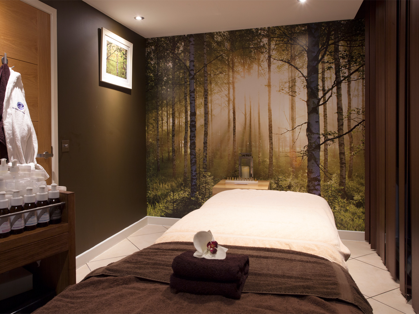 Captains club spa room